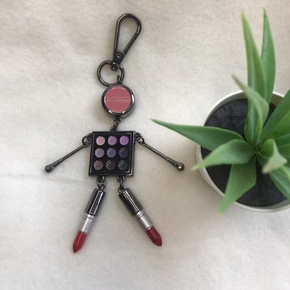 MAC Cosmetics Lover Obsessed Collectible Robot Keychain Key Ring - Picture 4 of 5